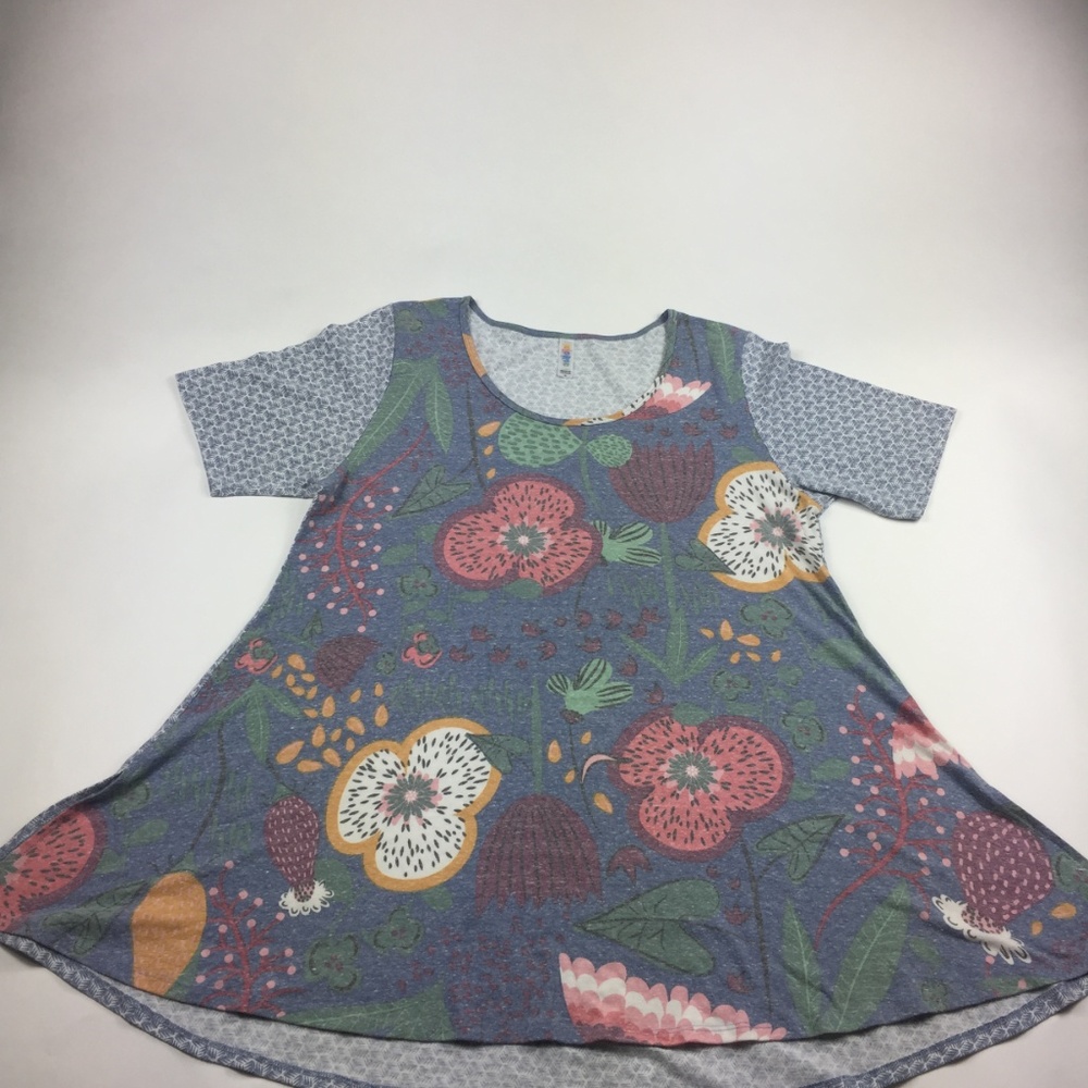 LuLaRoe Perfect Tee!